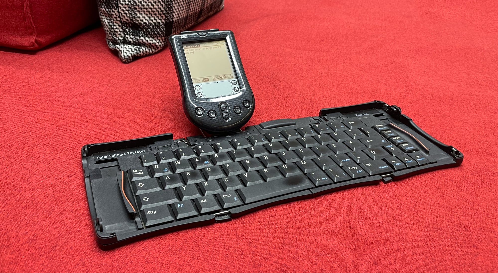 The Palm m125 and the Stowaway keyboard - ready to type